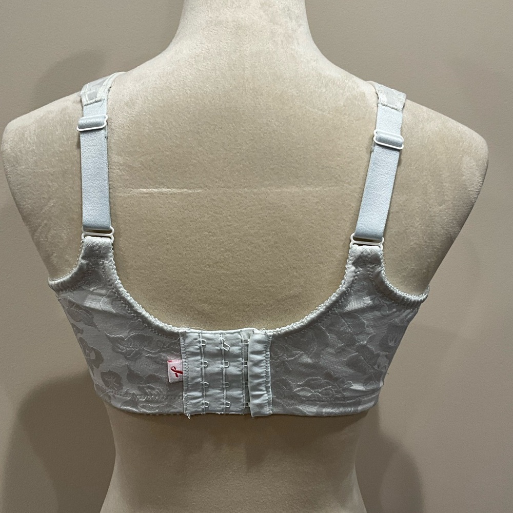Wacoal Bra - Size 38G - Picture 3 of 4